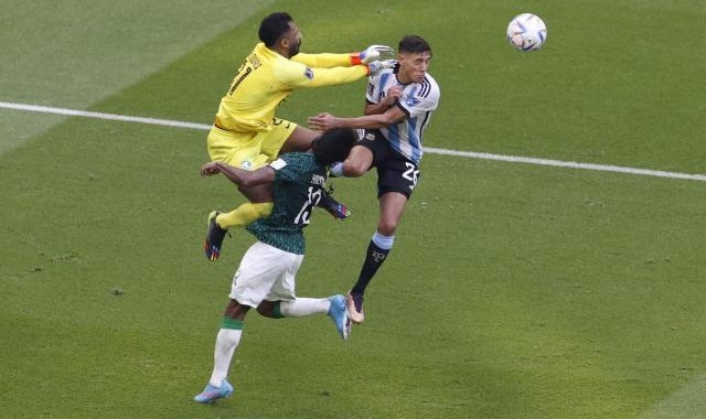 b体育下载-爆冷击败阿根廷代价沉重，沙特两主力告别世界杯