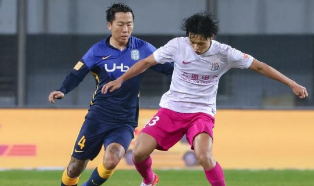 b体育官网-绝平让广州城抢救命1分 广州双雄保级竞争白热化